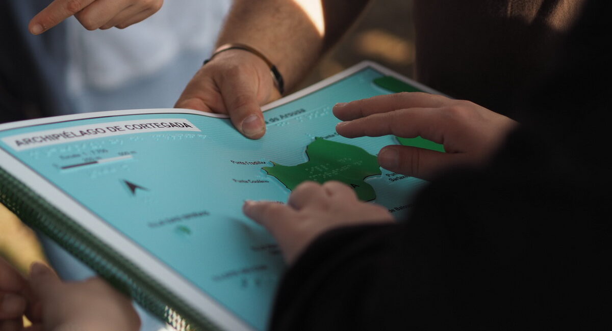 Barco y búsqueda del tesoro en la Isla de Cortegada. Rias Baixas. Pontevedra